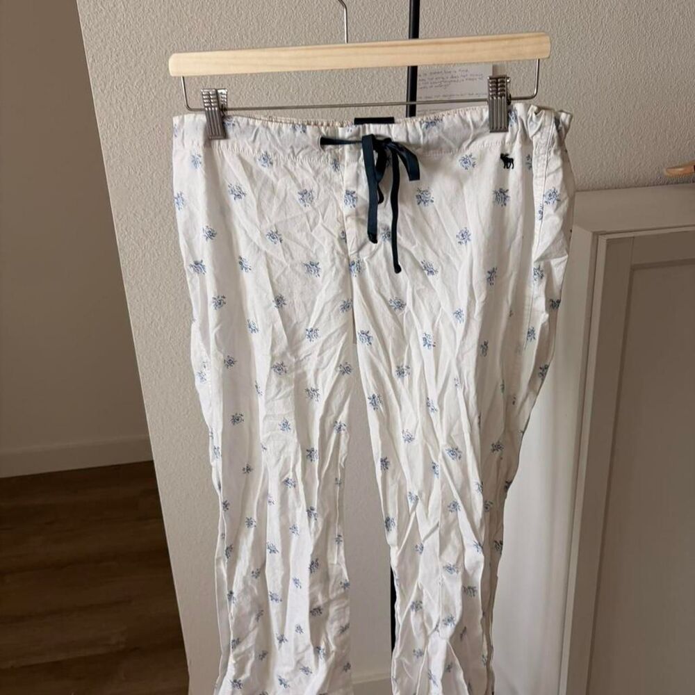 Abercrombie & Fitch Floral Pajama Sleep Pants - Women’s Medium